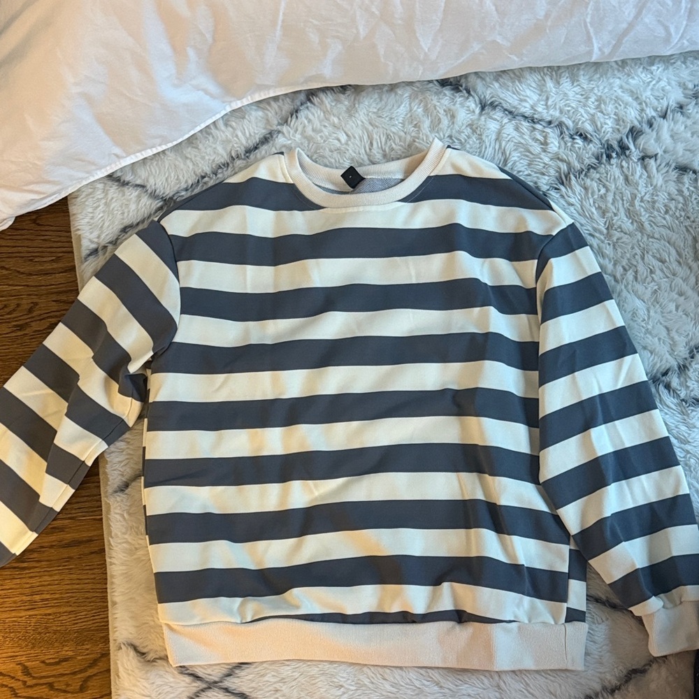 SHEIN Cream and Gray Textured Sweater